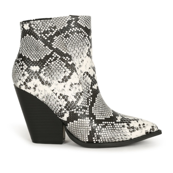 LAST CHANCE! Snakeskin Print Ankle Boots - Picture 5 of 14